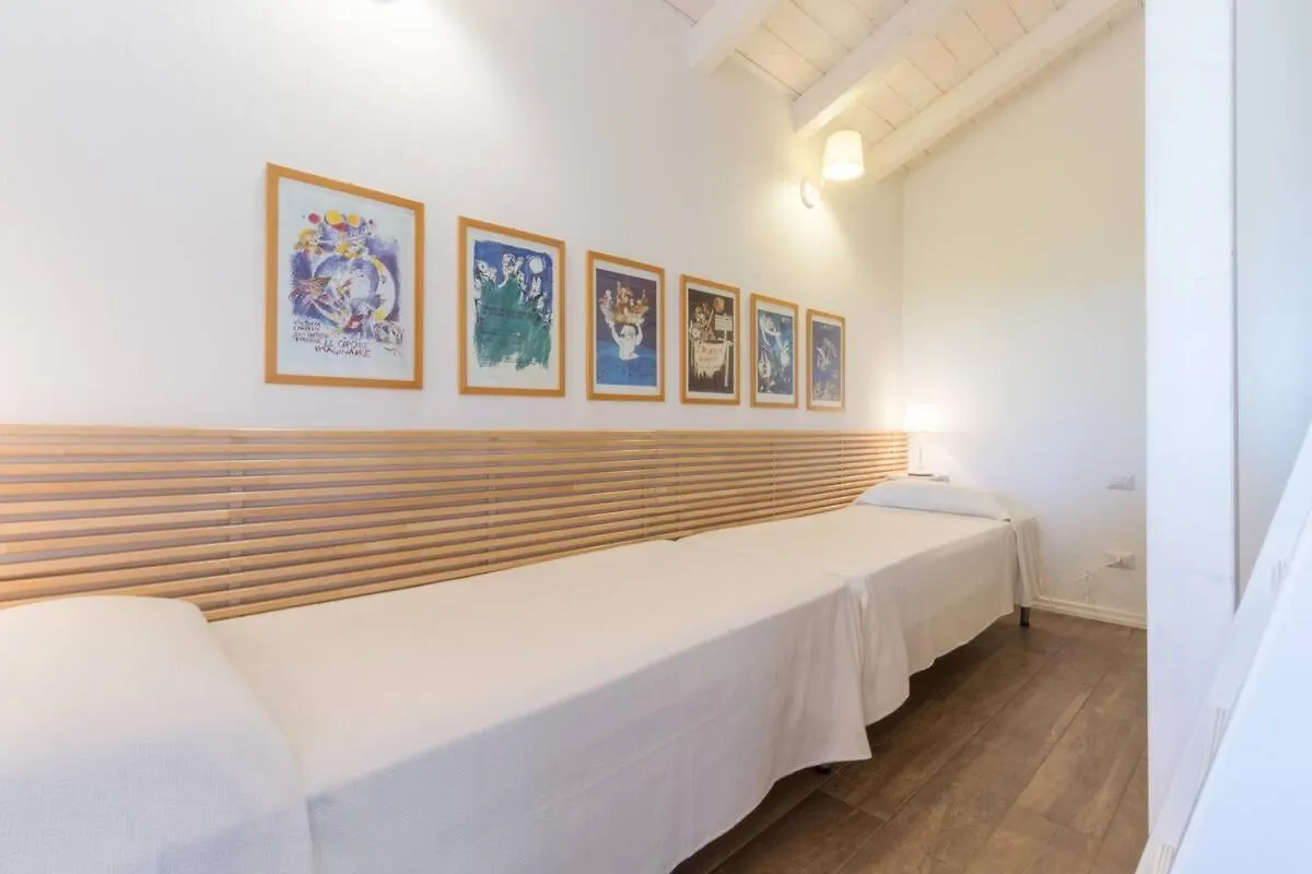 Villa Con Accesso Privato Alla Spiaggia Di Cala Brandinchi - 8 Posti Letto San Teodoro  0*, San Teodoro (Sardinia) Italy